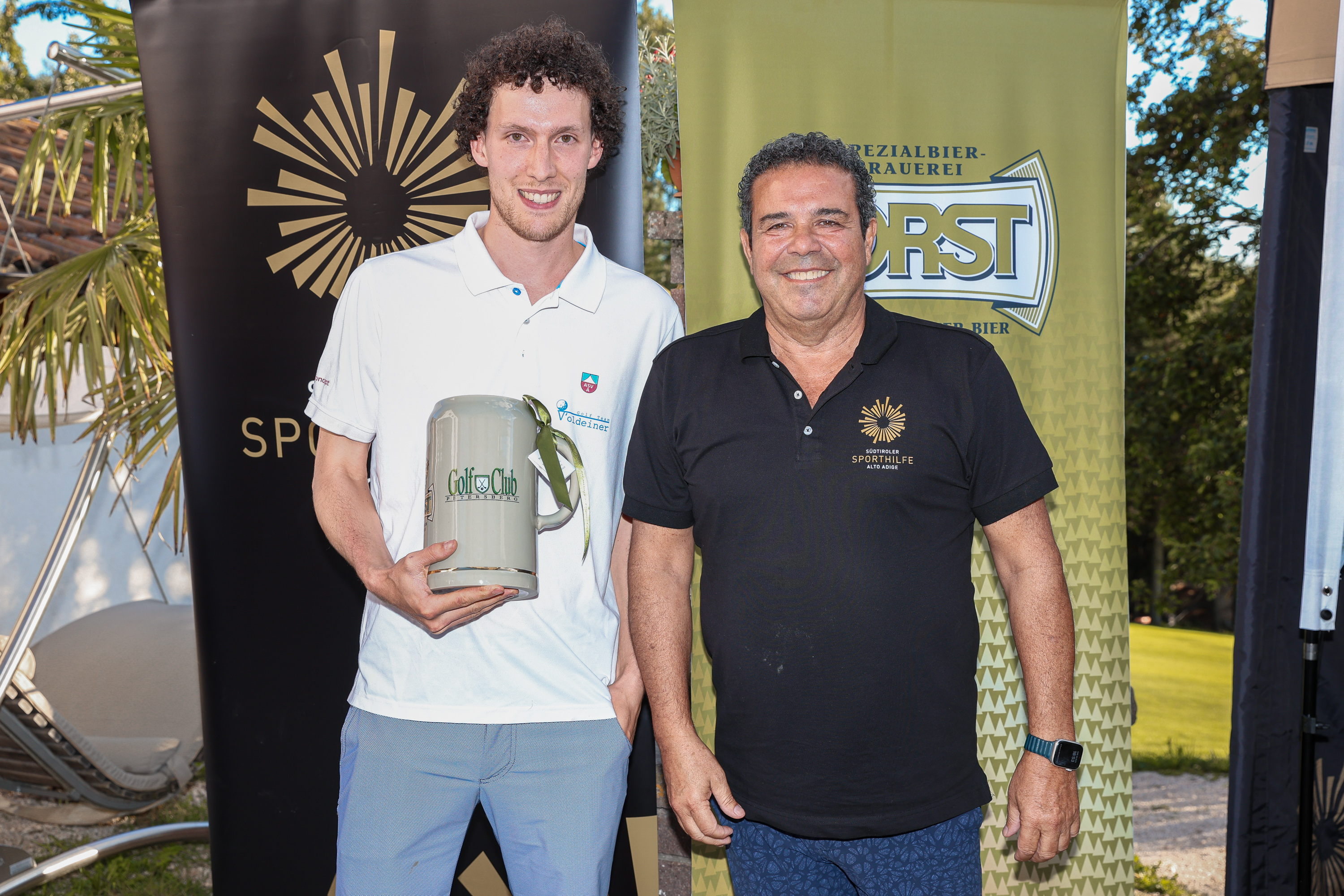 Il vincitore Thomas Thaler con il presidente di Sporthilfe Alto Adige Giovanni Podini